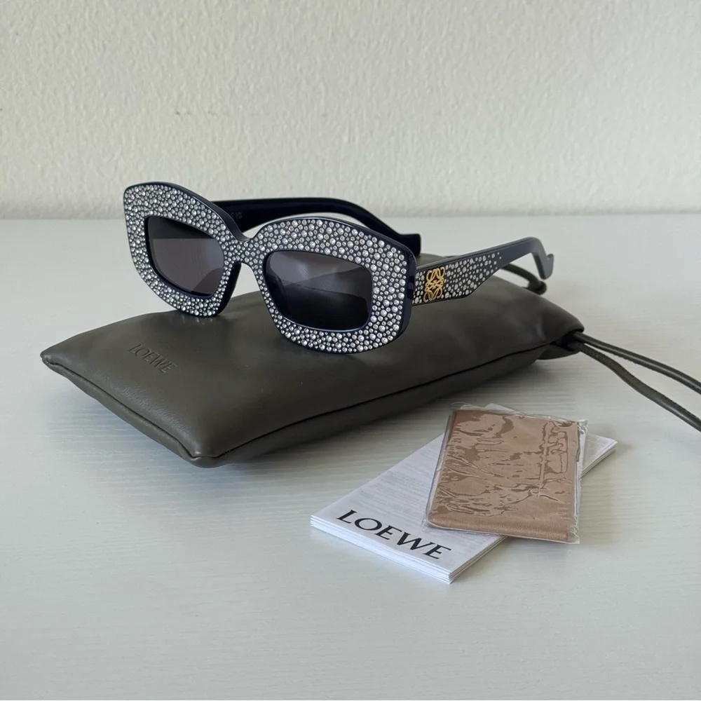 NWT Loewe Crystal Sunglasses LW4114IS 90A Navy Blue | Swarovski | Authentic